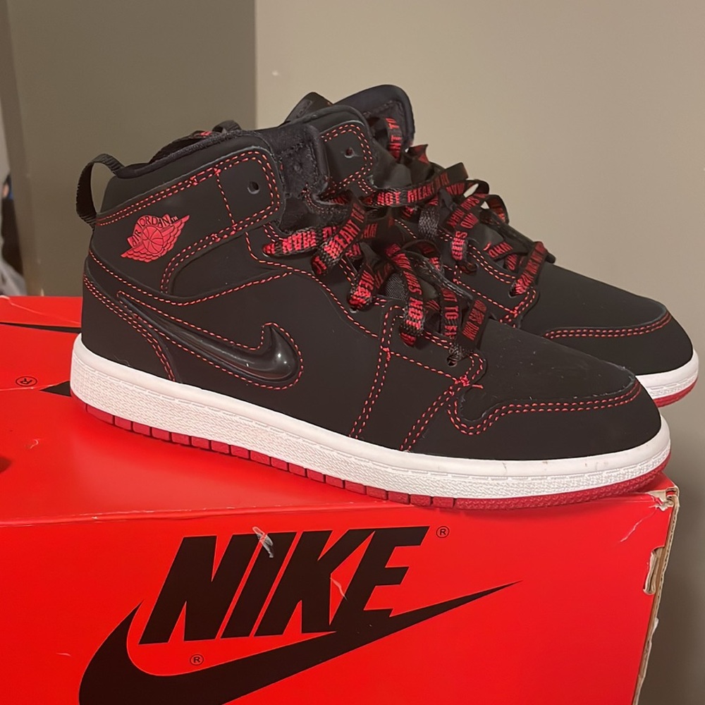 AIR JORDAN 1 MID FEARLESS(PS)-YOUTH BOYS
